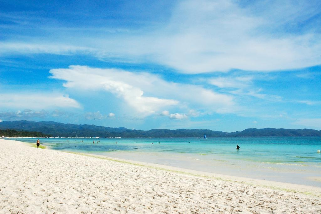 Bolabog Beach Resort Balabag  Экстерьер фото